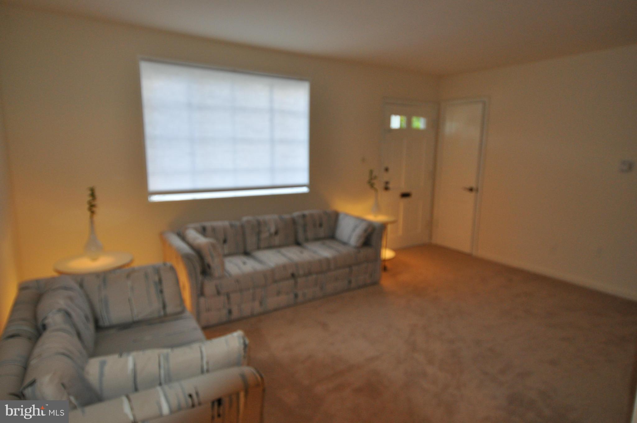 12111 Veirs Mill Road Silver Spring, MD 20906 - Photo 8 of 15 Living Room