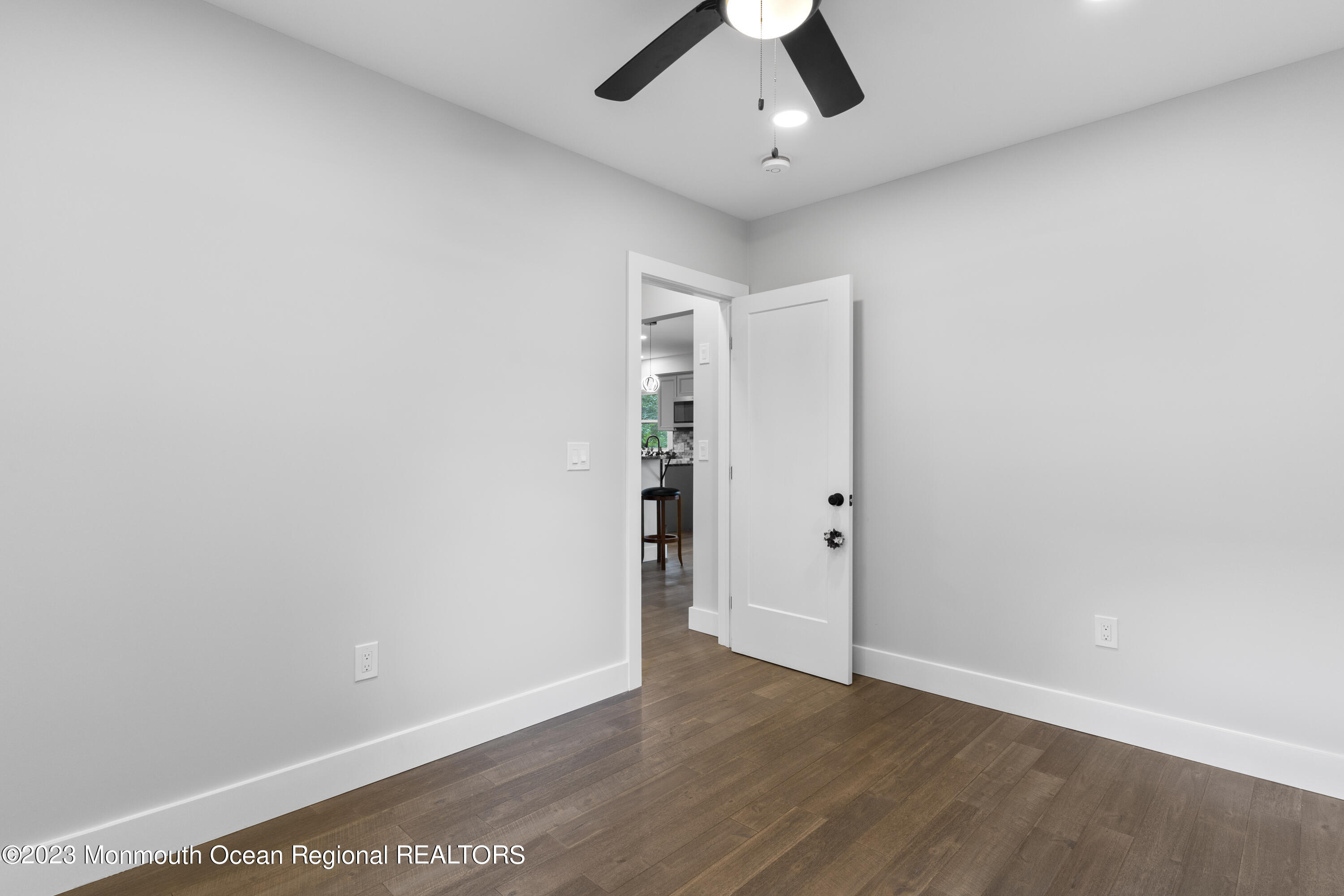 91 Locust Avenue Red Bank, NJ 07701 - Photo 15 of 21 91 Locust Ave (14)