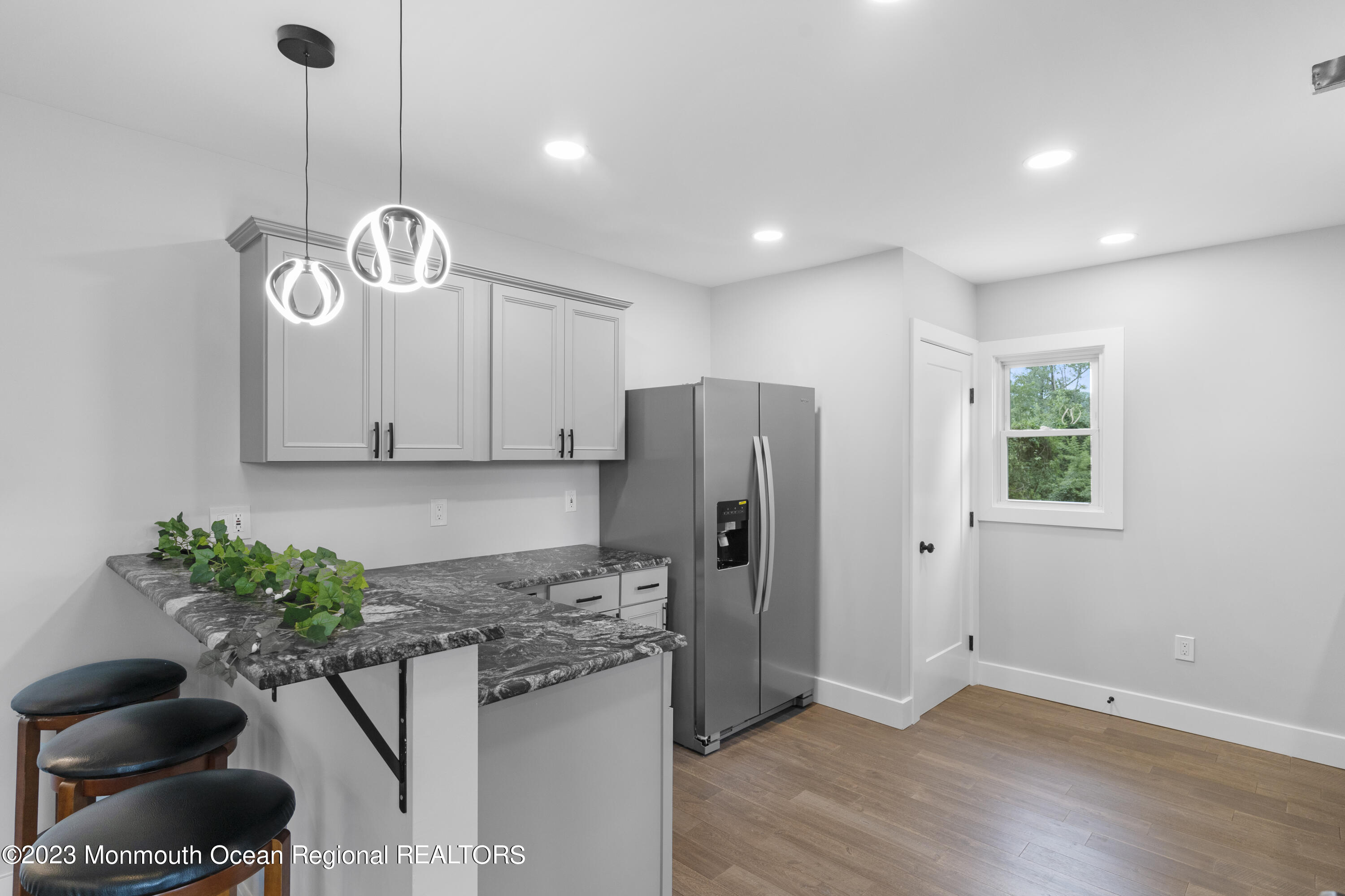 91 Locust Avenue Red Bank, NJ 07701 - Photo 9 of 21 91 Locust Ave (10)