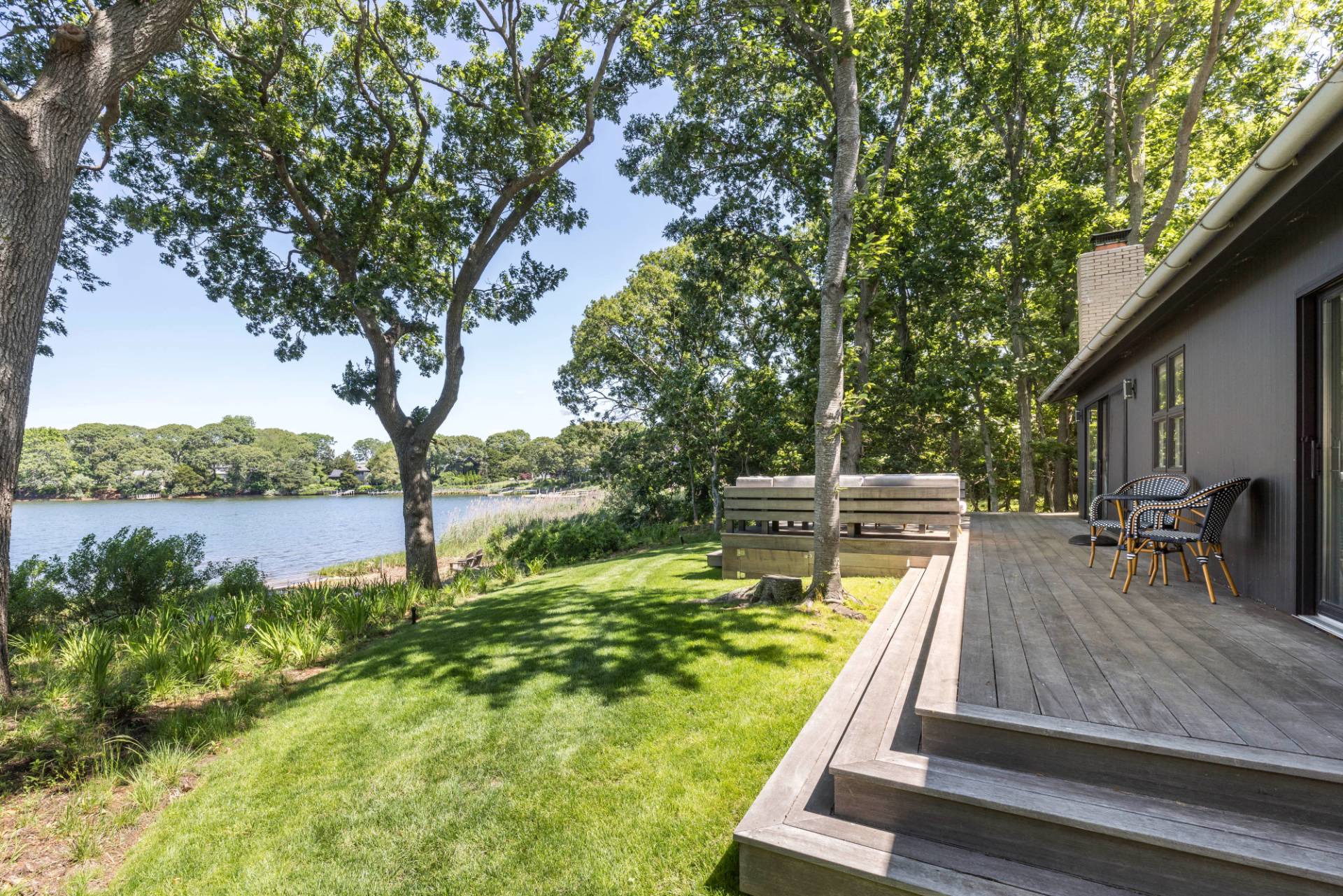 33 Bluff Point Road Sag Harbor, NY 11963 - Photo 15 of 23