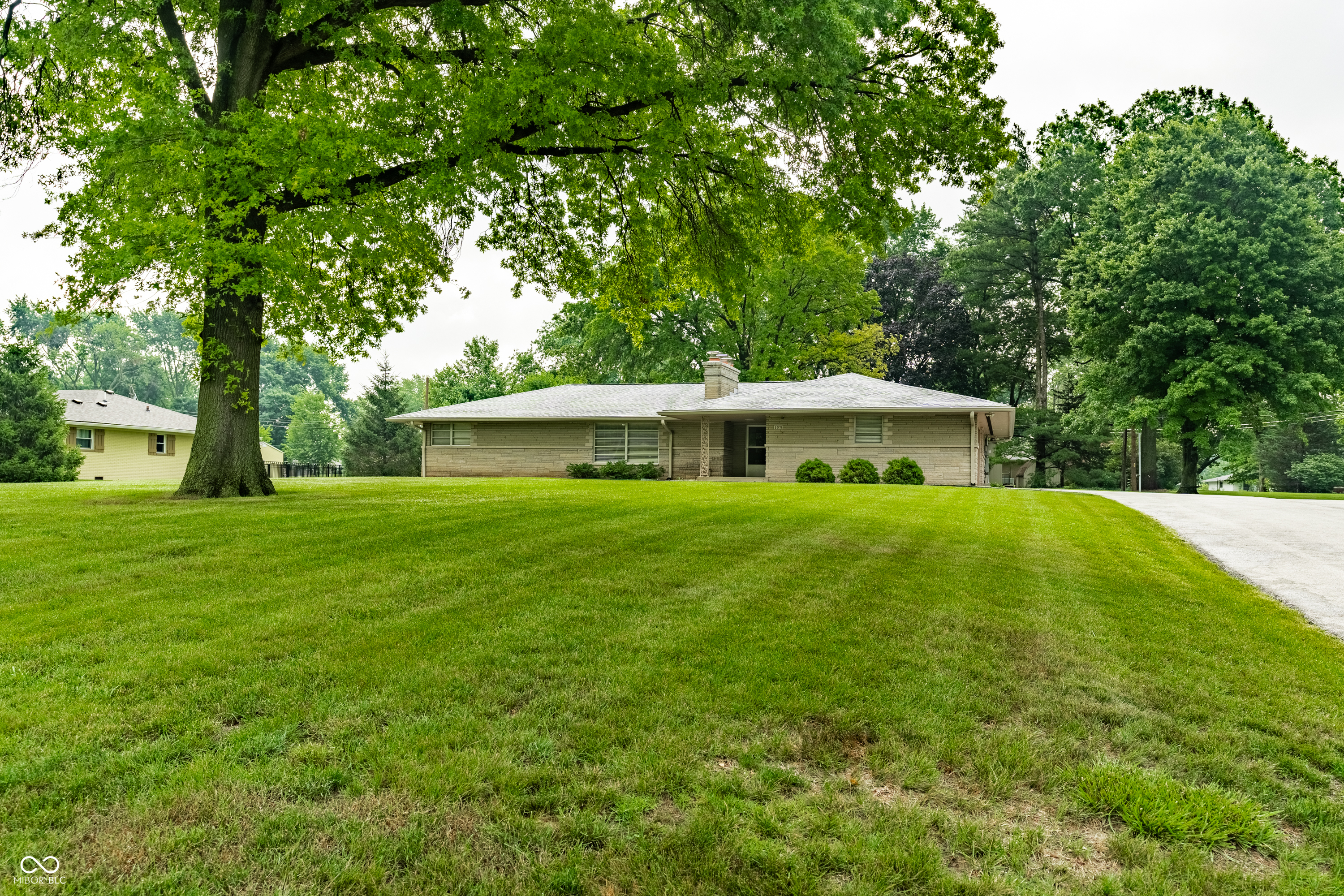 8071 Allisonville Road Indianapolis, IN 46250 - Photo 2 of 25
