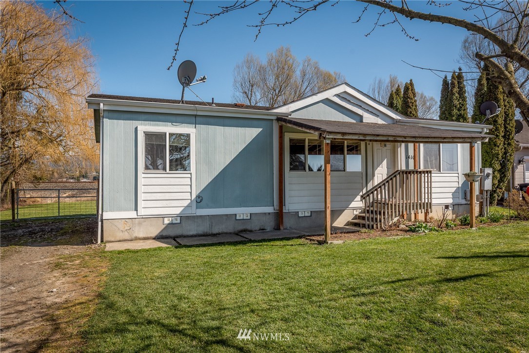 1410 Nooksack Road Everson, WA 98276 - Photo 22 of 26 a view of a house with a yard