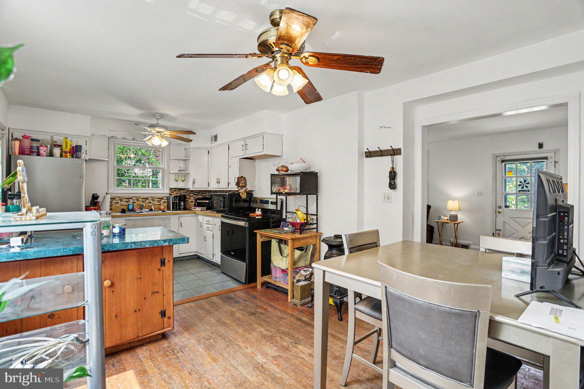 5912 Shady Spring Avenue Baltimore, MD 21237 - Photo 36 of 75 Bright and inviting kitchen space.