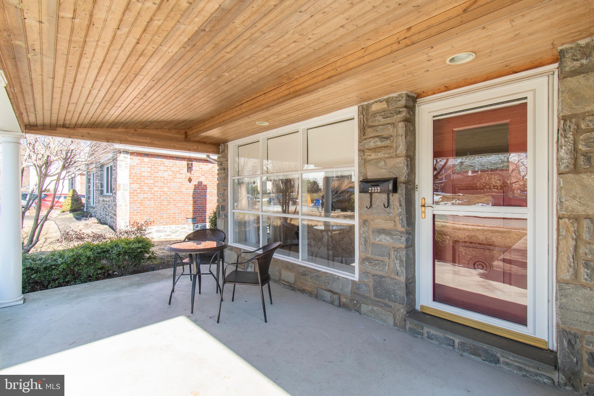 2333 Poplar Road Havertown, PA 19083 - Photo 4 of 38 a workspace with furniture and a window