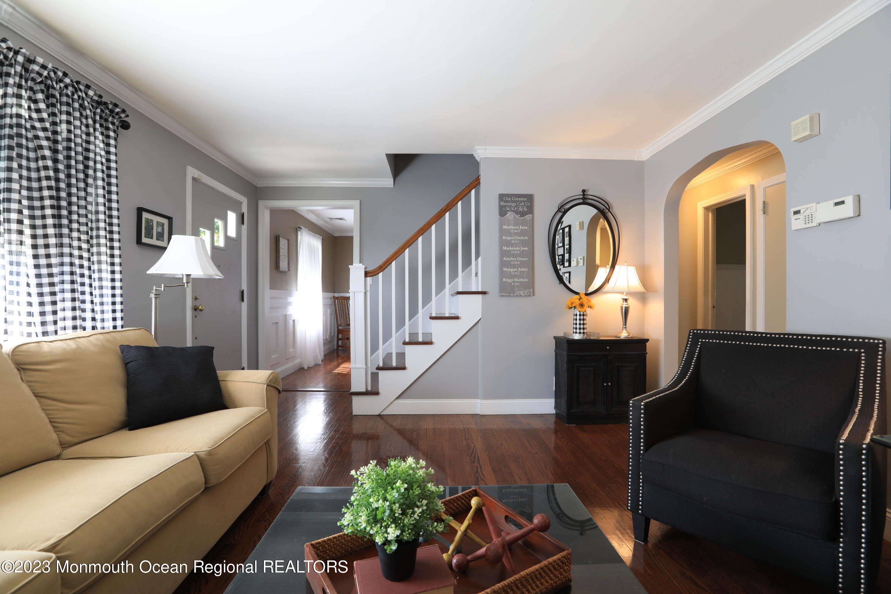 7 Burtina Place Keyport, NJ 07735 - Photo 8 of 29 a living room with furniture and a potted plant