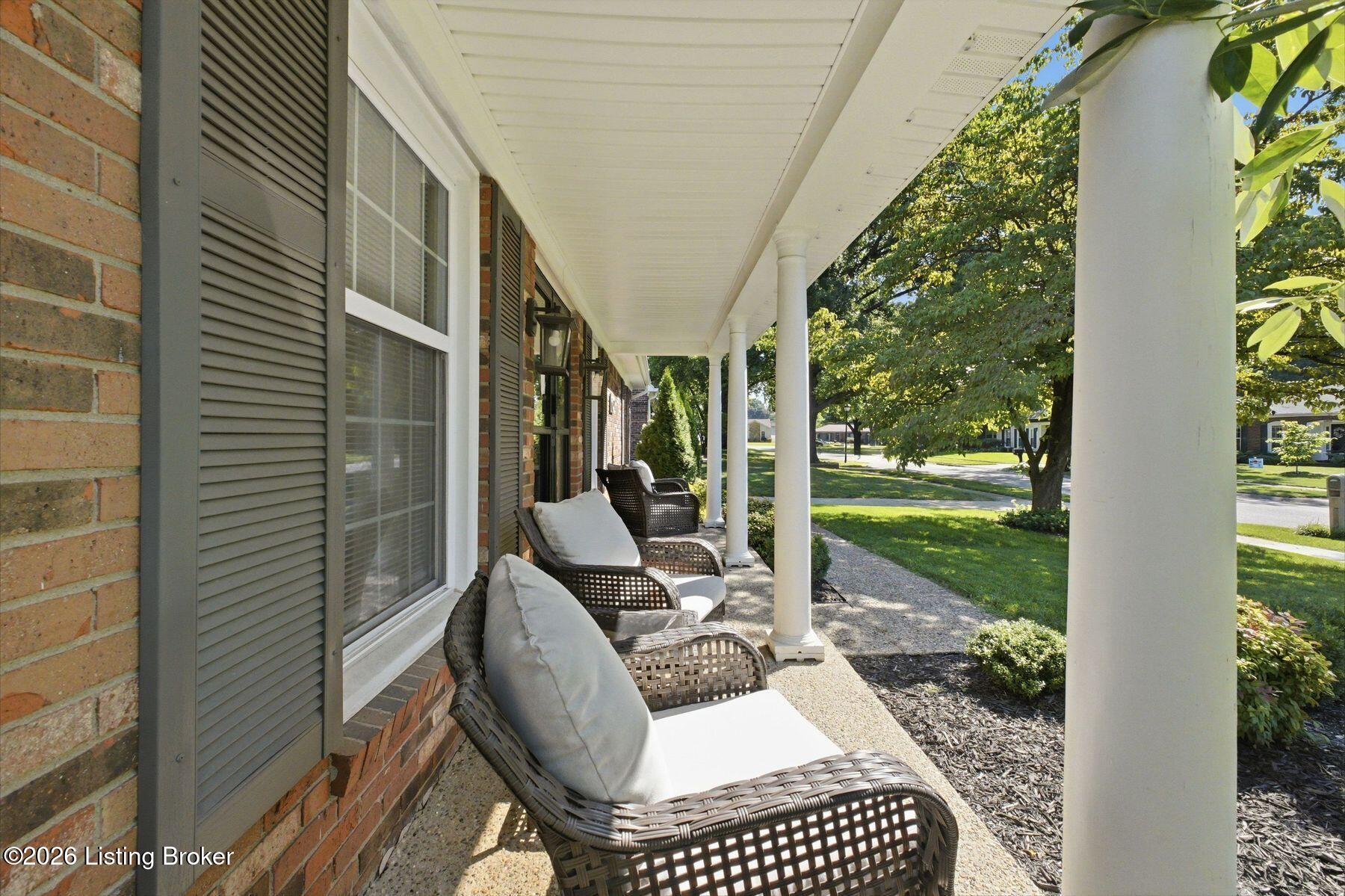 6807 Tottenham Road Louisville, KY 40207 - Photo 4 of 39 photo_online_004