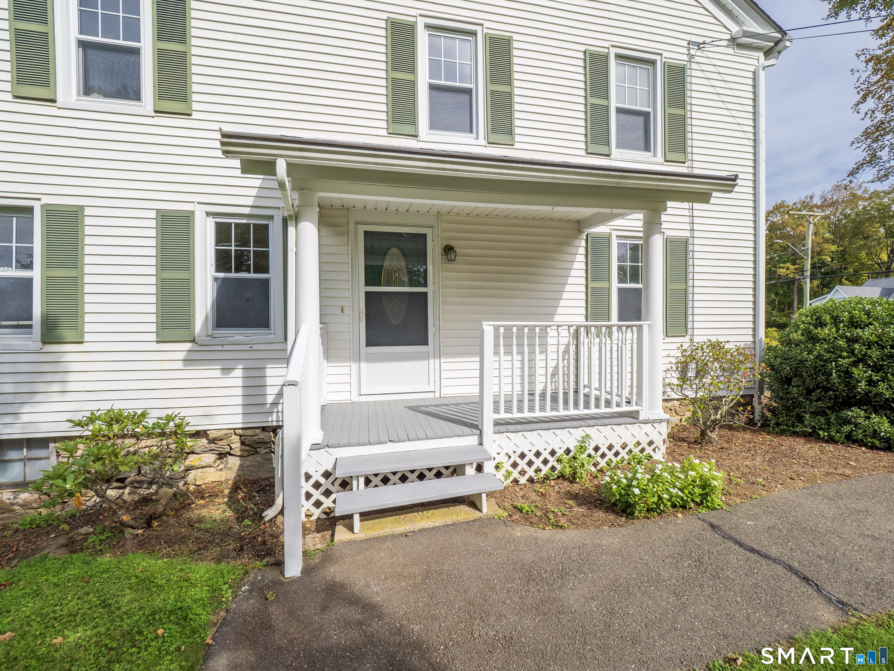 35 Ramapoo Road Ridgefield, CT 06877 - Photo 3 of 33 Front unit entrance
