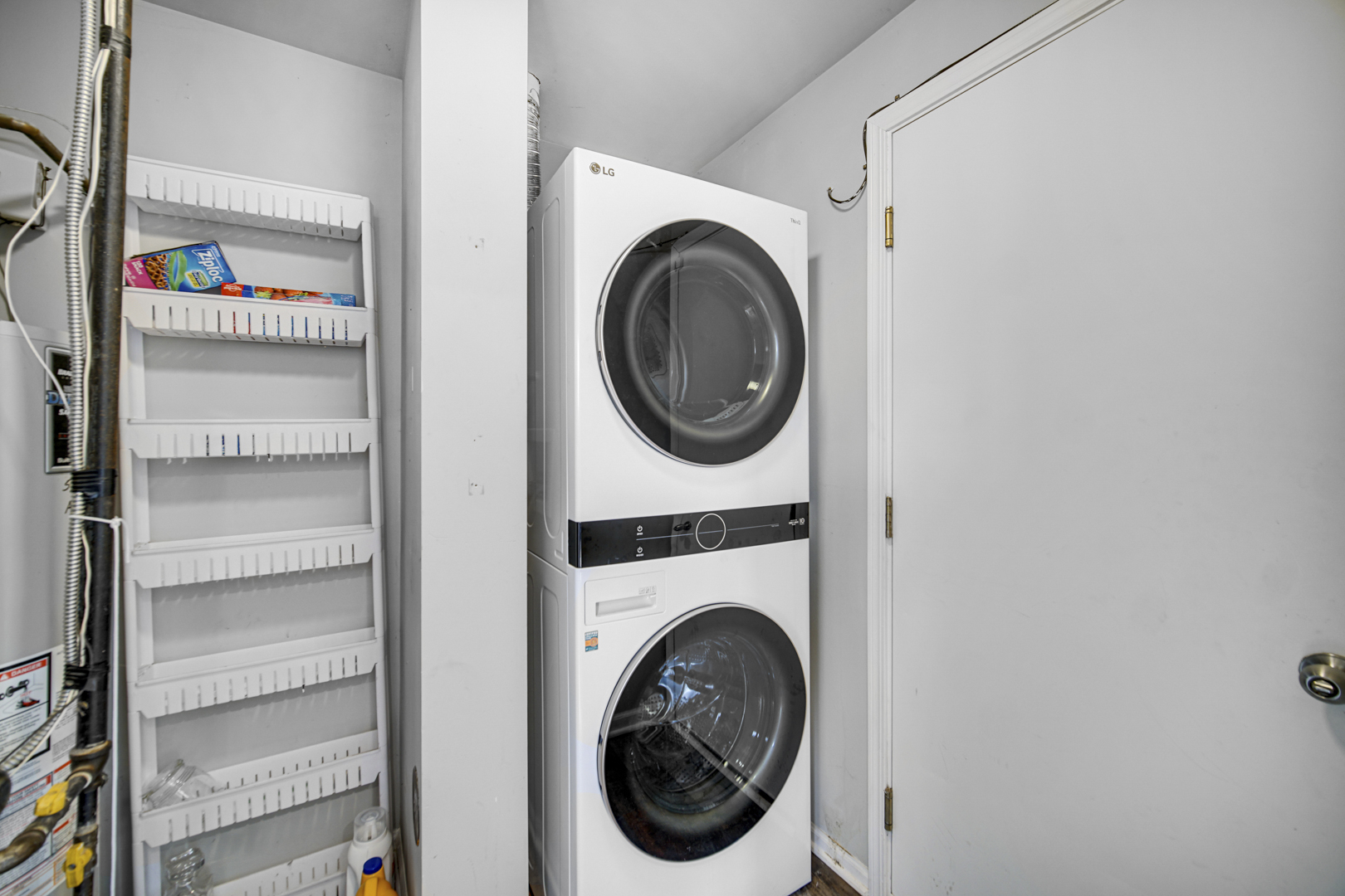 1741 Raleigh Trail Romeoville, IL 60446 - Photo 13 of 20 a utility room with dryer and washer