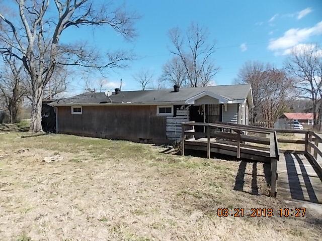 1074 Rutledge Ln. Lebanon, TN 37087 - Photo 2 of 13 Back of house