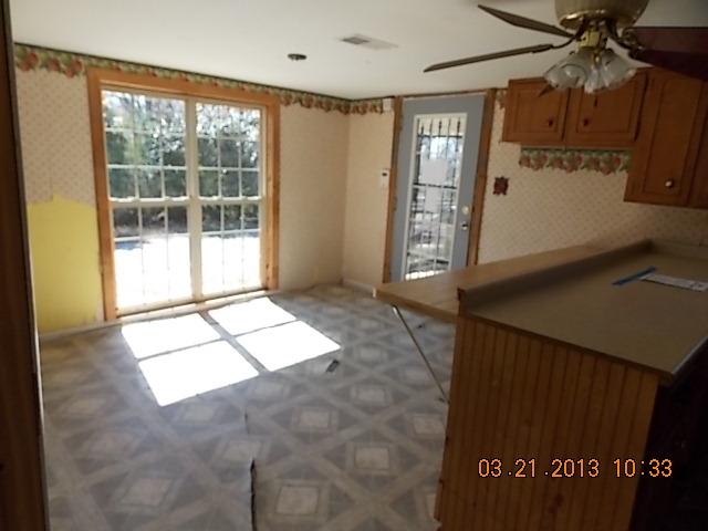 1074 Rutledge Ln. Lebanon, TN 37087 - Photo 6 of 13 Dining area off back entry