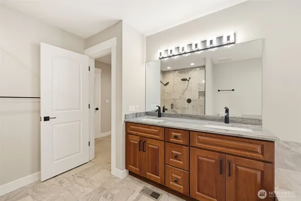 $1,200,000 | 10717 212th Street East, Graham, WA 98338