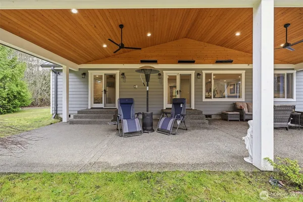 $1,200,000 | 10717 212th Street East, Graham, WA 98338