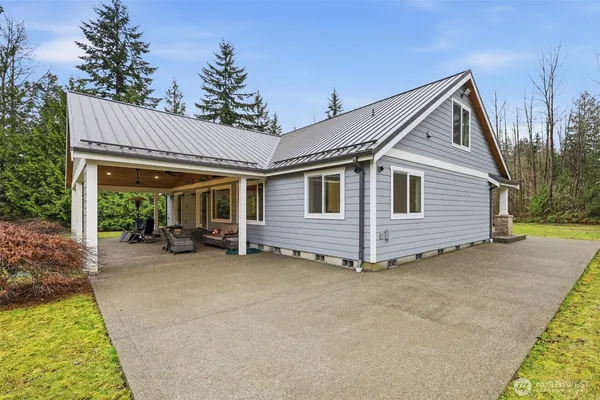 $1,200,000 | 10717 212th Street East, Graham, WA 98338