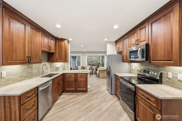 $1,200,000 | 10717 212th Street East, Graham, WA 98338