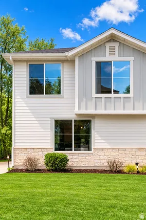 $407,450 | 615 South Plum Creek Lane East, Ogden, UT 84404