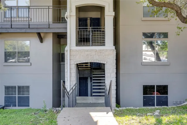 $1,650 | 6000 Shepherd Mountain Cove, Unit 407, Austin, TX 78730