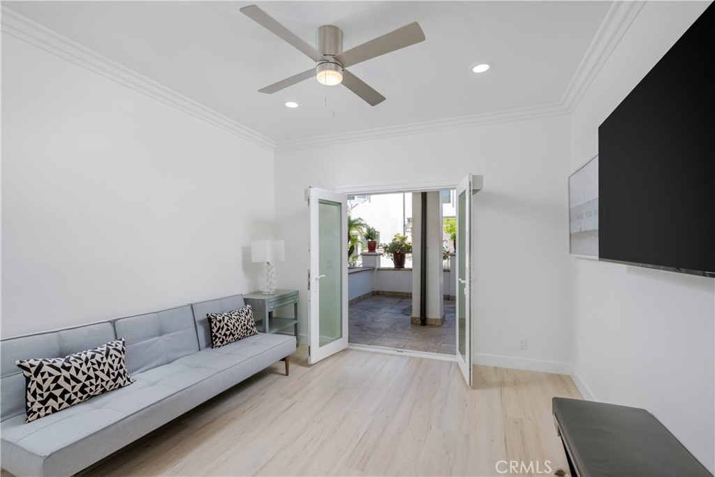 401 Seaward Road, Unit 2 Corona del Mar, CA 92625 - Photo 16 of 25