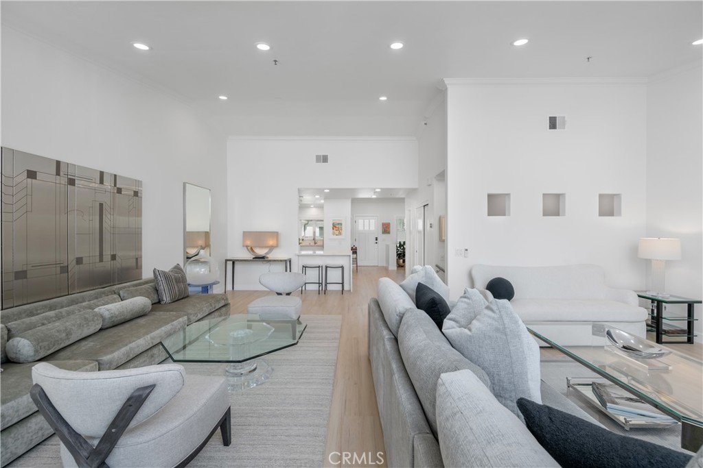 401 Seaward Road, Unit 2 Corona del Mar, CA 92625 - Photo 3 of 25