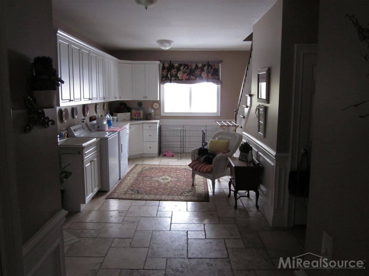 60613 Pennington Way Rochester, MI 48306 - Photo 19 of 22 31172827-18.JPG
