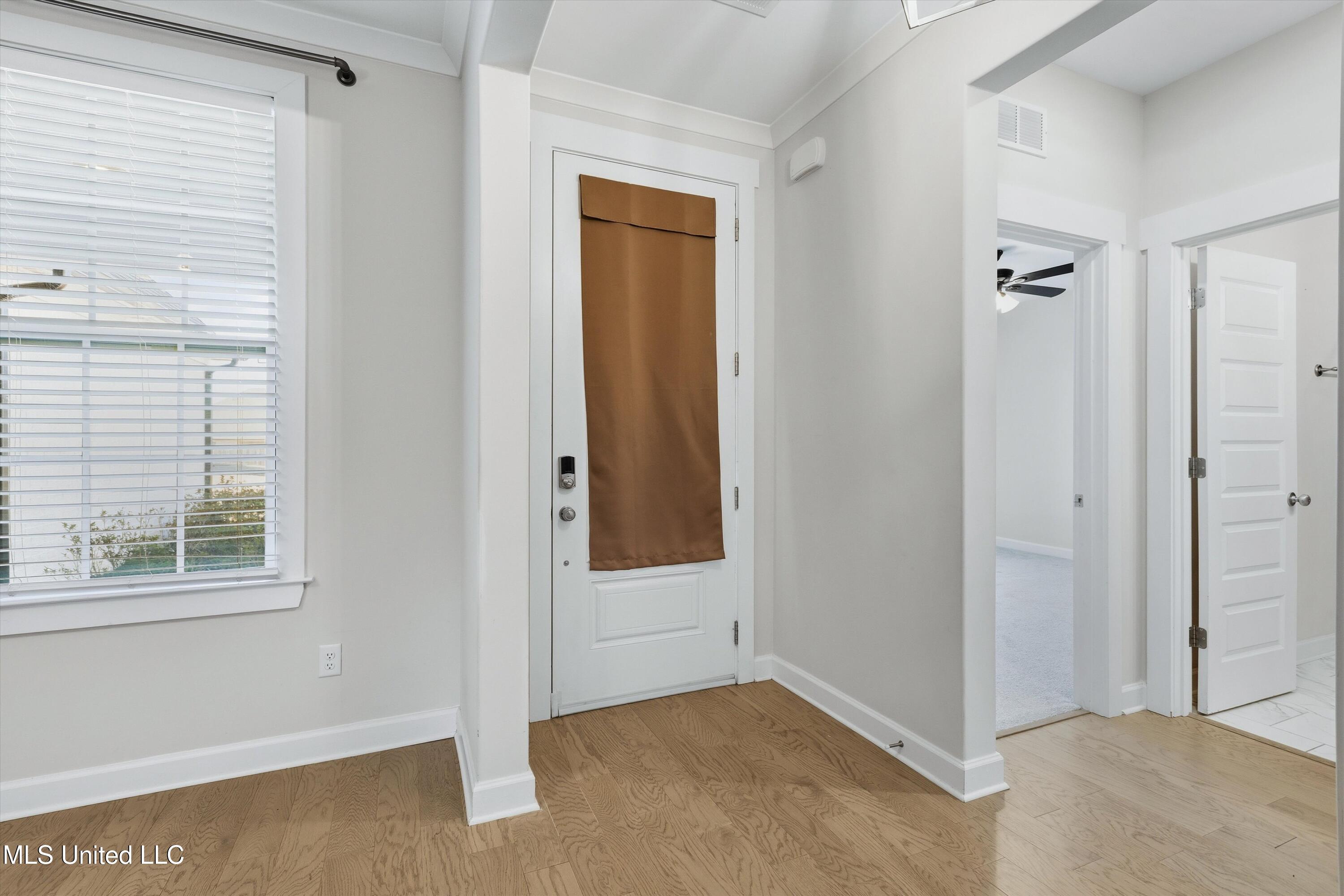 372 Fawn Grove Trail Hernando, MS 38632 - Photo 6 of 41 06-372 Fawn Grove Trail-6