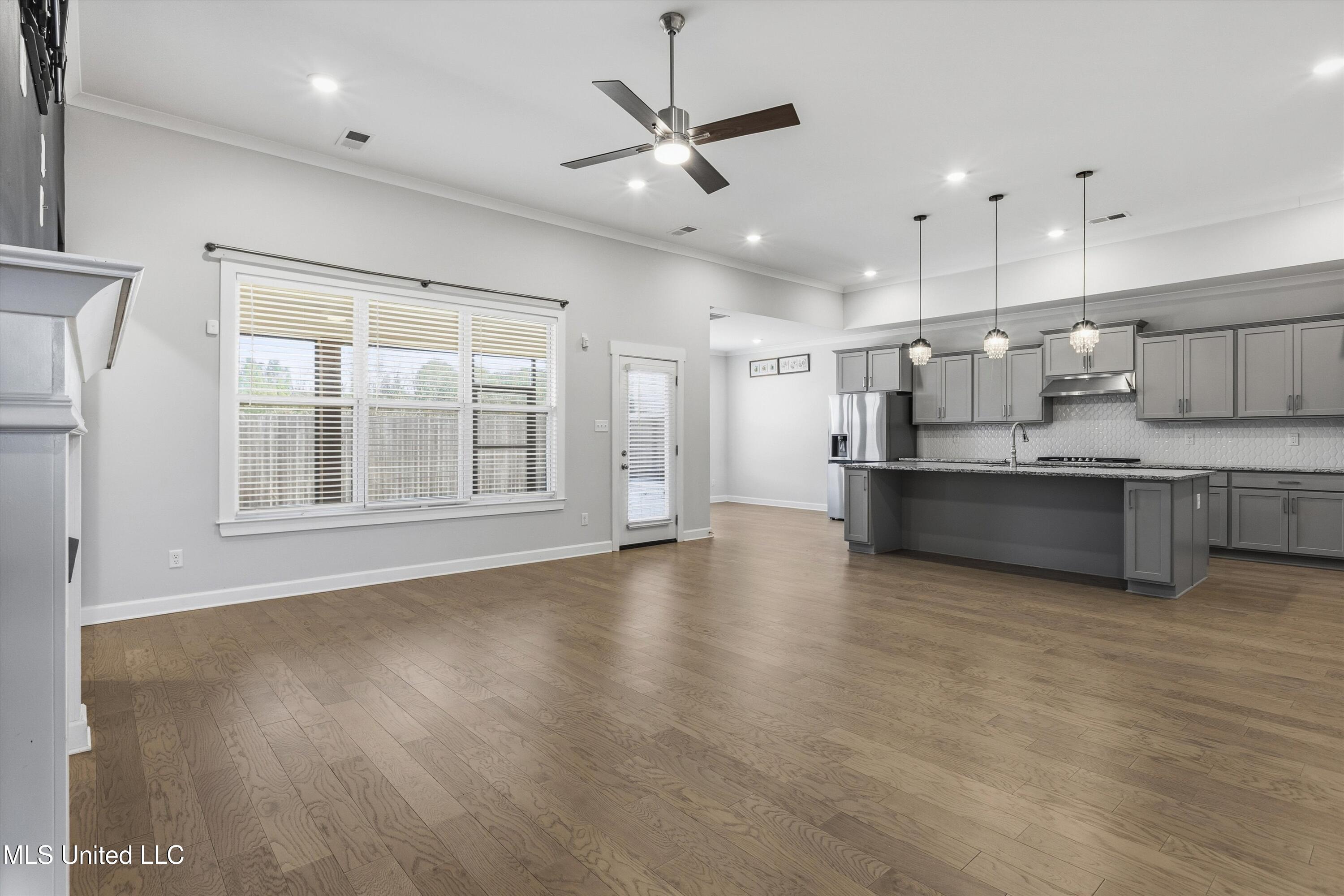 372 Fawn Grove Trail Hernando, MS 38632 - Photo 10 of 41 10-372 Fawn Grove Trail-10