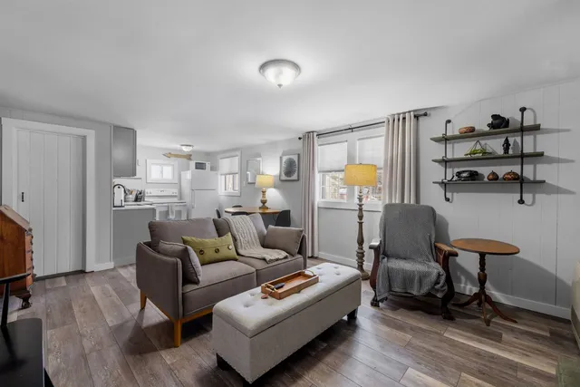 $2,199 | 31 Water Street, Unit 5, Bradford, NH 03221