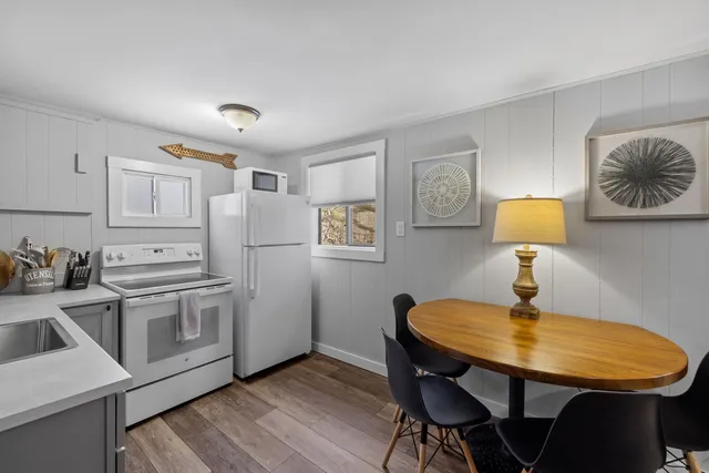 $2,199 | 31 Water Street, Unit 5, Bradford, NH 03221