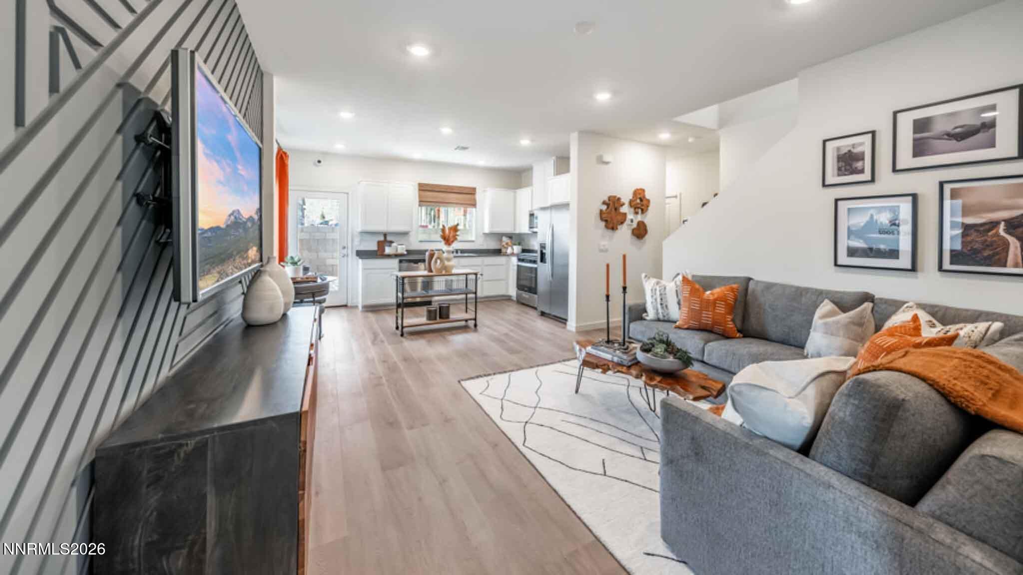 8305 Violet Oak Drive Reno, NV 89506 - Photo 3 of 14 Great Room