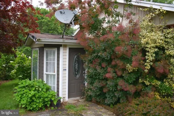 $90,000 | 2 & 3 Poison Oak Road, Falling Waters, WV 25419