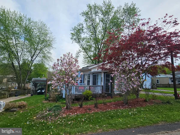 $90,000 | 2 & 3 Poison Oak Road, Falling Waters, WV 25419