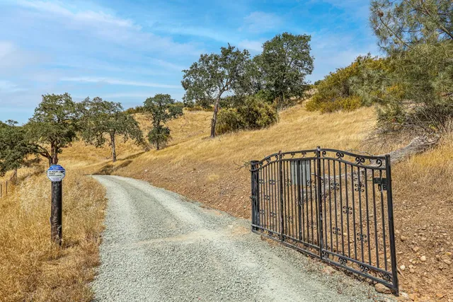 $650,000 | 3049 Patriot Way, Burson, CA 95225