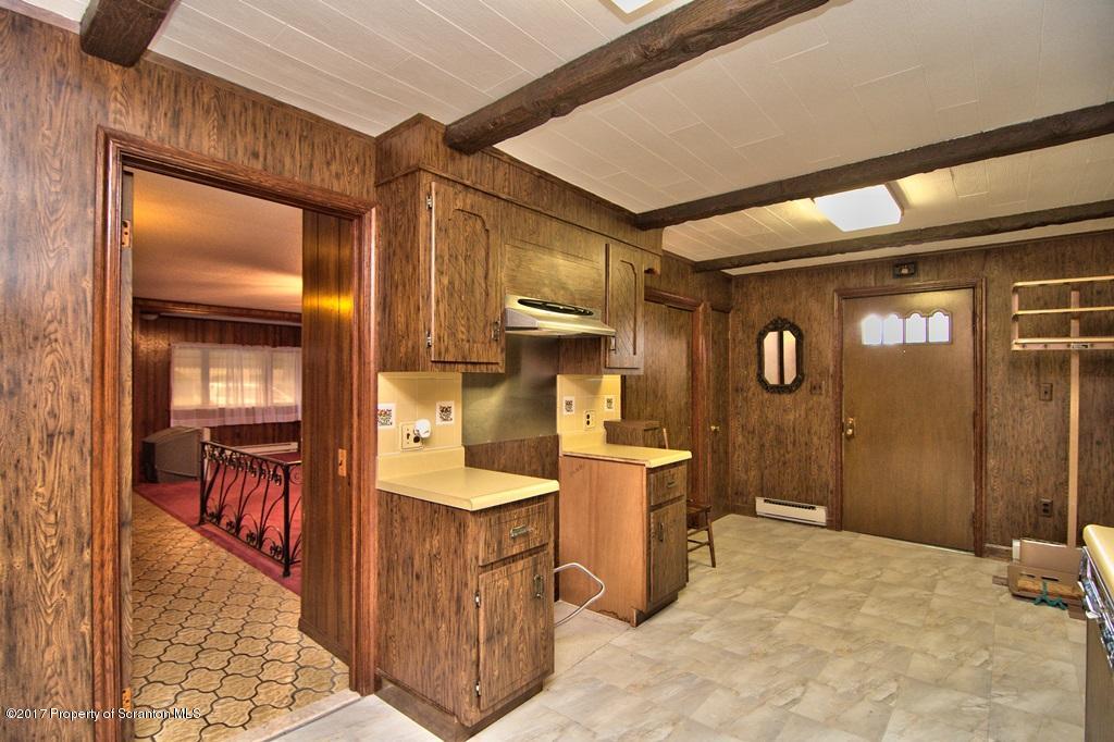 113 Reeves Street Dunmore, PA 18512 - Photo 11 of 37 Gallery Image 11