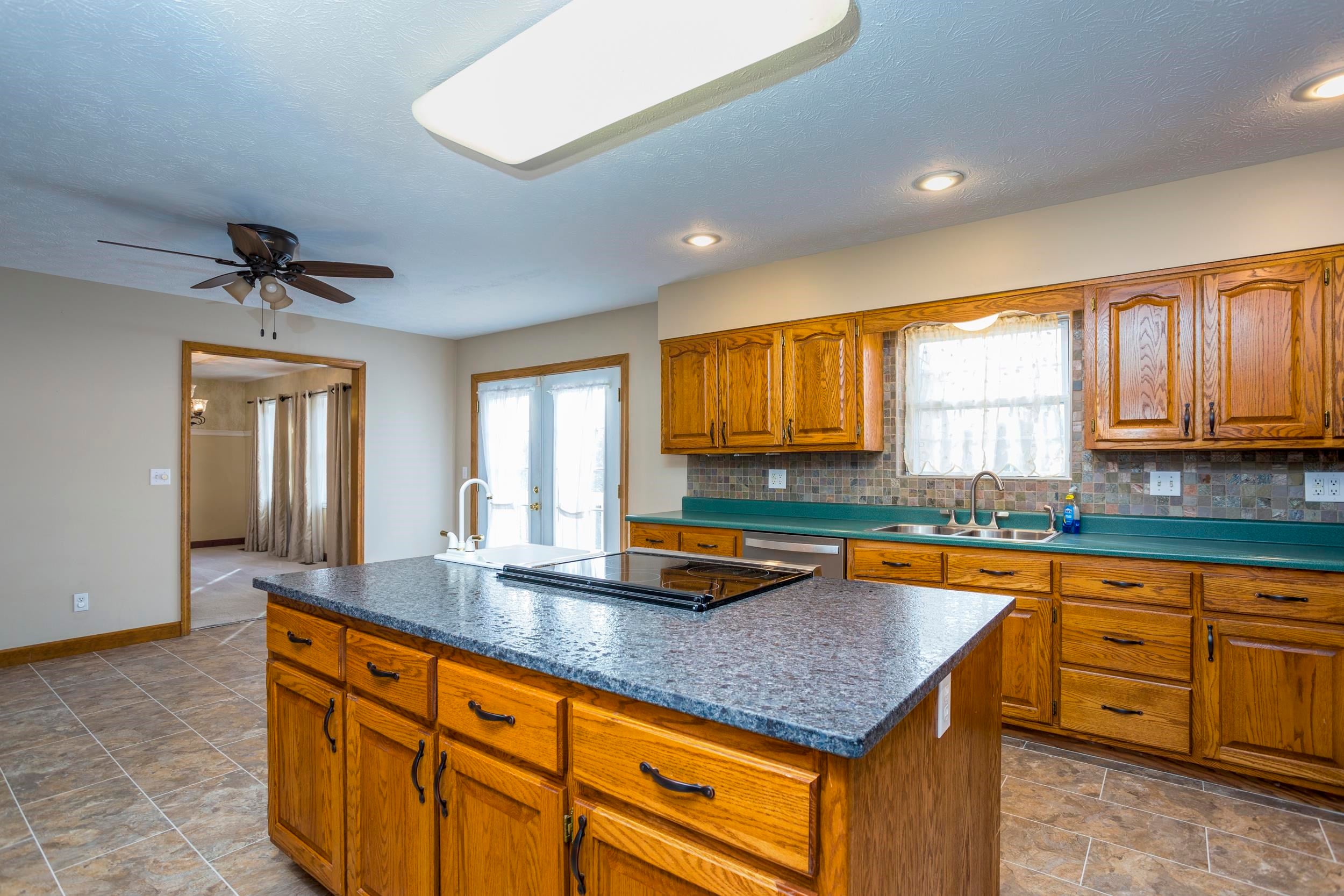 6025 Hubbards Branch Road Huntington, WV 25704 - Photo 7 of 32 Gallery Image 7