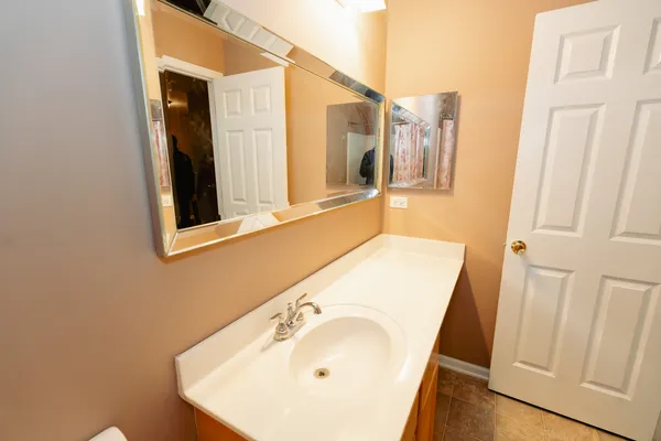 $302,000 | 5012 Norwalk Court, Plainfield, IL 60586