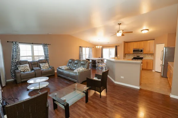 $302,000 | 5012 Norwalk Court, Plainfield, IL 60586