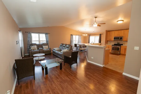 $302,000 | 5012 Norwalk Court, Plainfield, IL 60586