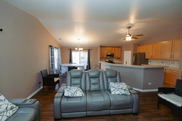 $302,000 | 5012 Norwalk Court, Plainfield, IL 60586