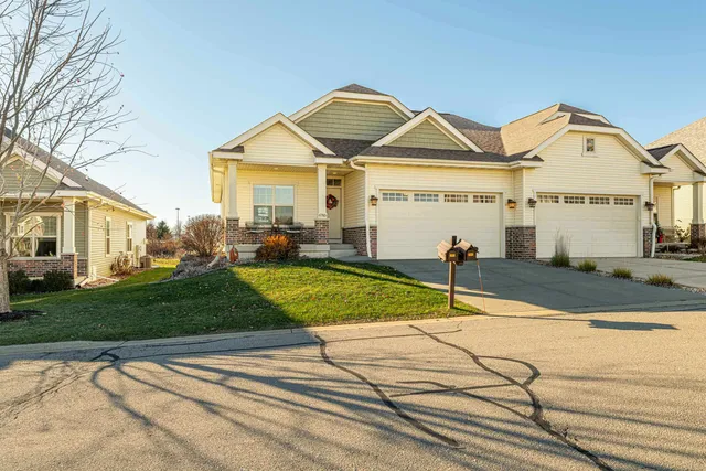 $534,900 | 6785 Village Walk Lane, DeForest, WI 53532
