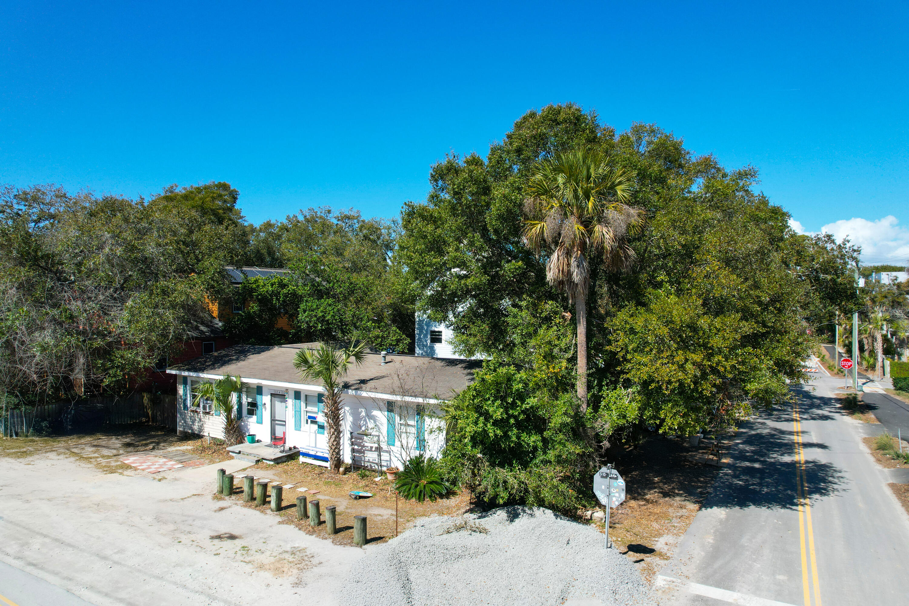 124 East Hudson Avenue Folly Beach, SC 29439 - Photo 23 of 29 124 E Hudson -Tidalcreekphoto- (5)