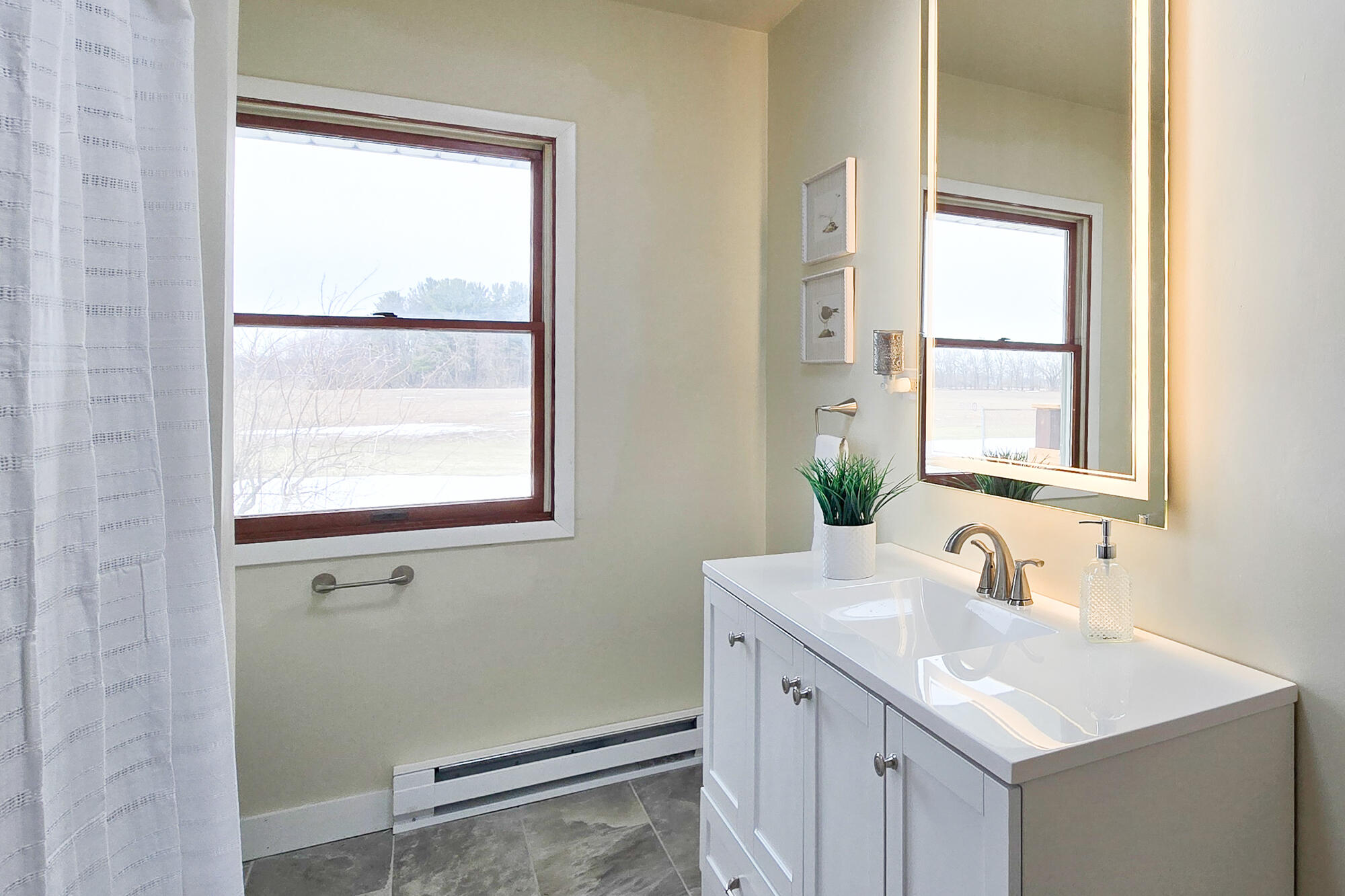 2800 Mayflower Road Niles, MI 49120 - Photo 14 of 19 2800 Mayflower new bath