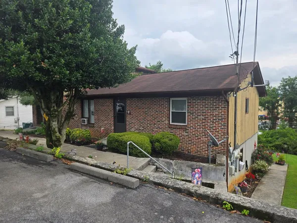 $325,000 | 2714 Everett Street, Bristol, VA 24201