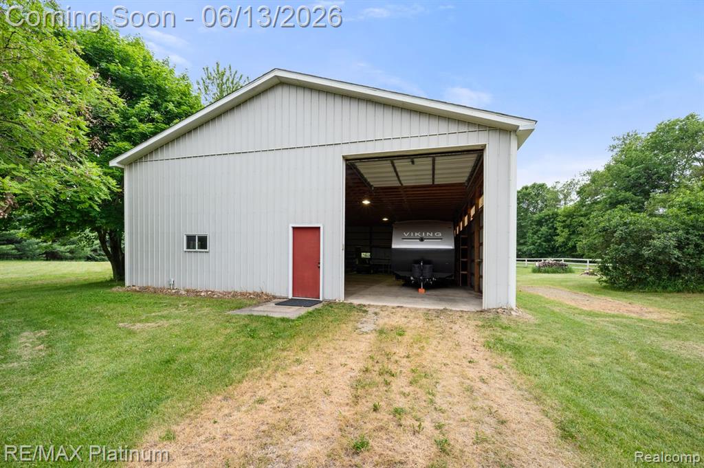 12902 Autumn Ridge Court Milford, MI 48380 - Photo 37 of 73