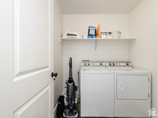 374 Ropelato Drive Nibley, UT 84321 - Photo 15 of 15 Laundry area with washer and dryer