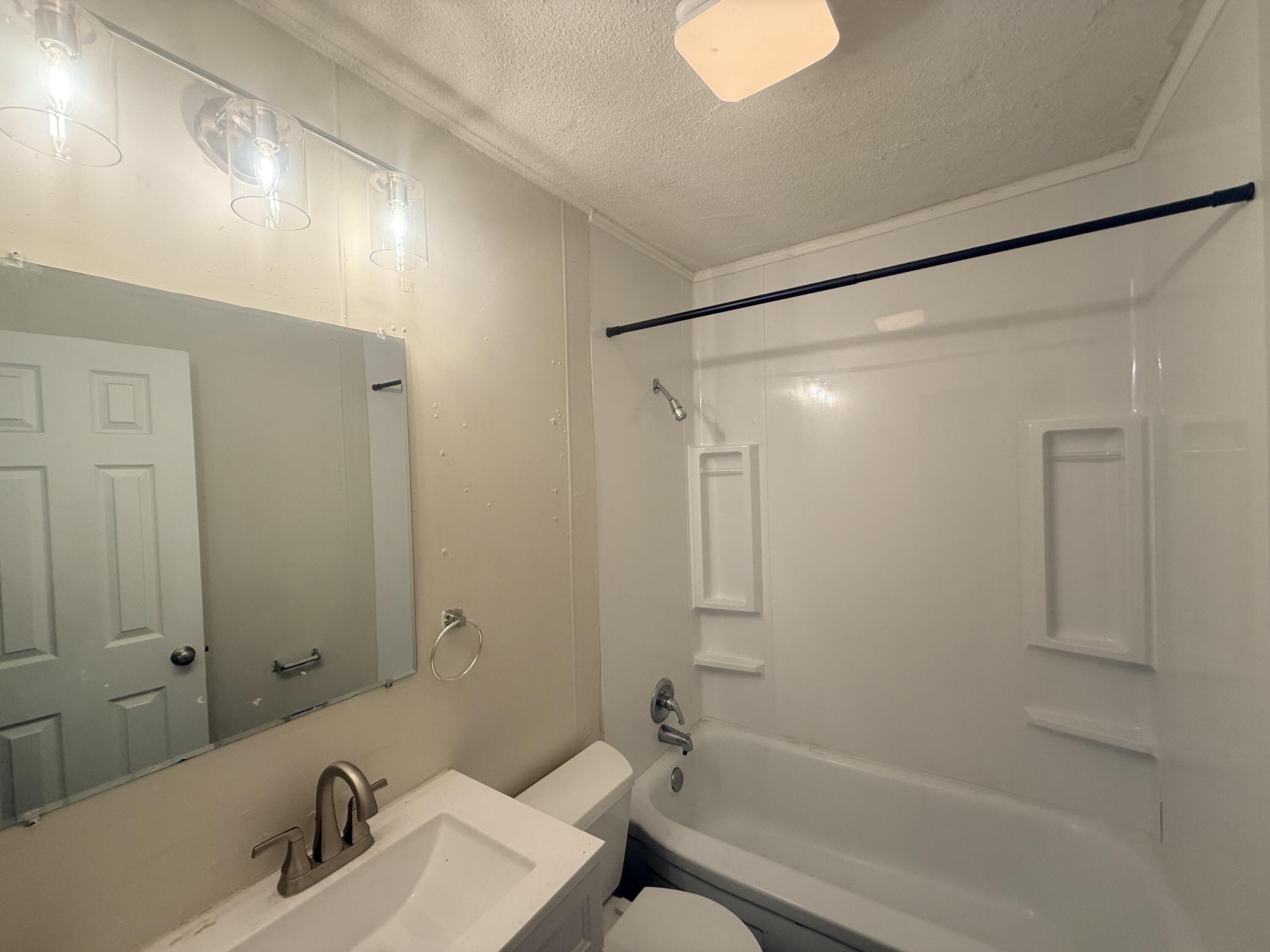 2601 40th Street, Unit REAR Lubbock, TX 79413 - Photo 6 of 6 IMG_0537