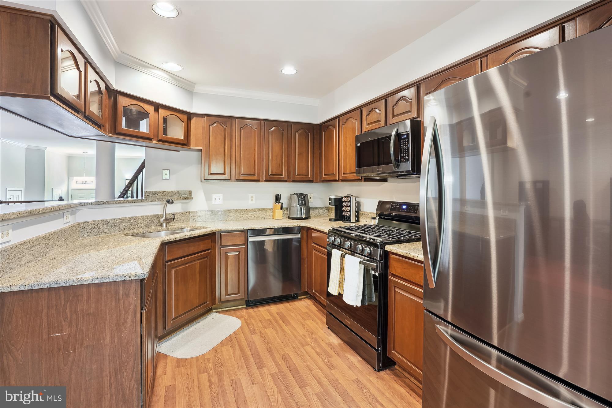 20944 Sandstone Square Sterling, VA 20165 - Photo 12 of 26 Beautiful kitchen with brand new appliances