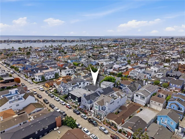 $4,795 | 309 Onyx Avenue, Newport Beach, CA 92662