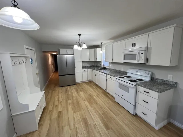 $175,000 | 6 Stagecoach Drive, Brookfield, MA 01506