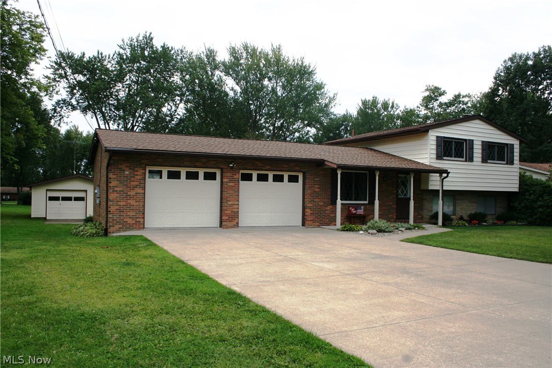 6480 Ridgewood Street Southwest Canton, OH 44706 - Photo 2 of 22 Gallery Image 2
