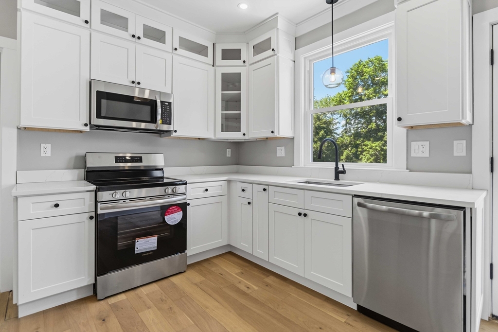 16 Hillside Street, Unit 1 Maynard, MA 01754 - Photo 5 of 30