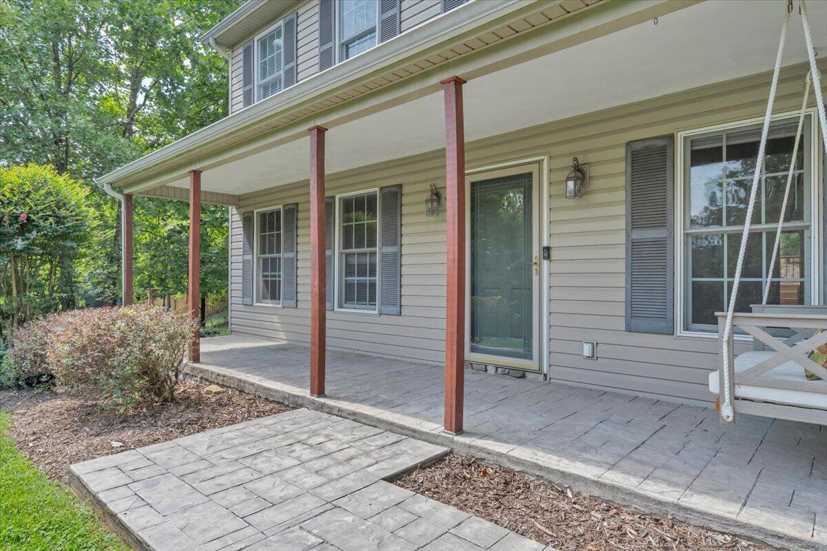 239 Pin Oak Drive Blue Ridge, VA 24064 - Photo 3 of 47 03-MIB02060